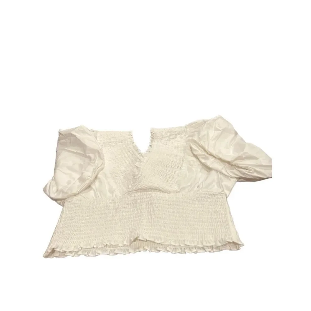 Abercrombie and Fitch White Puff blouse Sz.L NWT